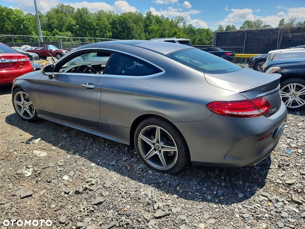 Mercedes-Benz Klasa C 300 9G-TRONIC AMG Line - 5