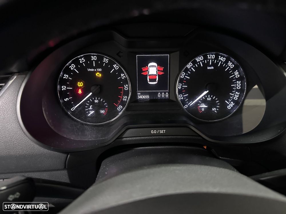 Skoda Octavia 2.0 TDI Sportline - 9