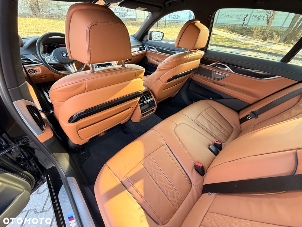 BMW Seria 7 730d xDrive sport - 24