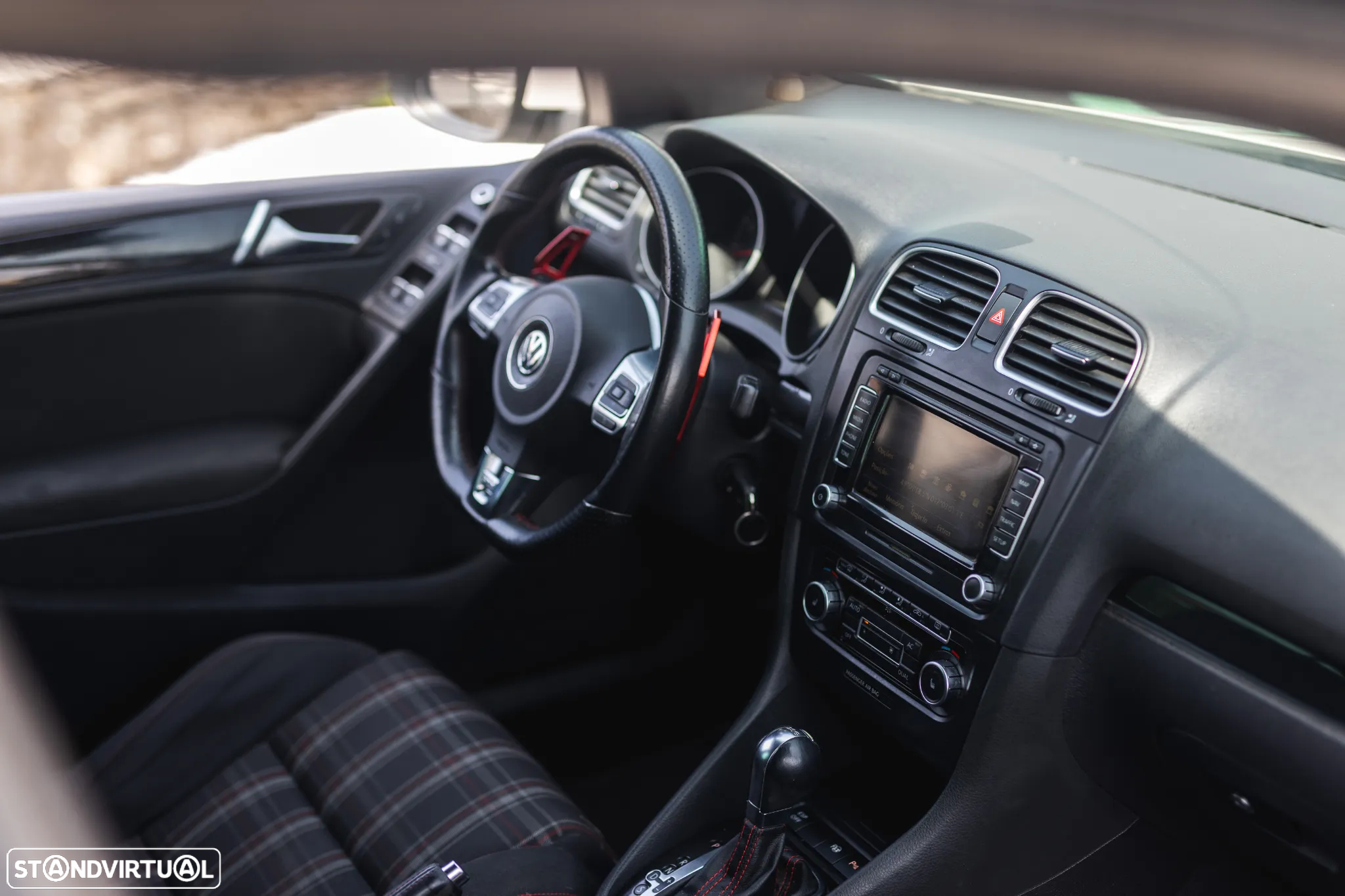 VW Golf 2.0 TSi GTI DSG - 25
