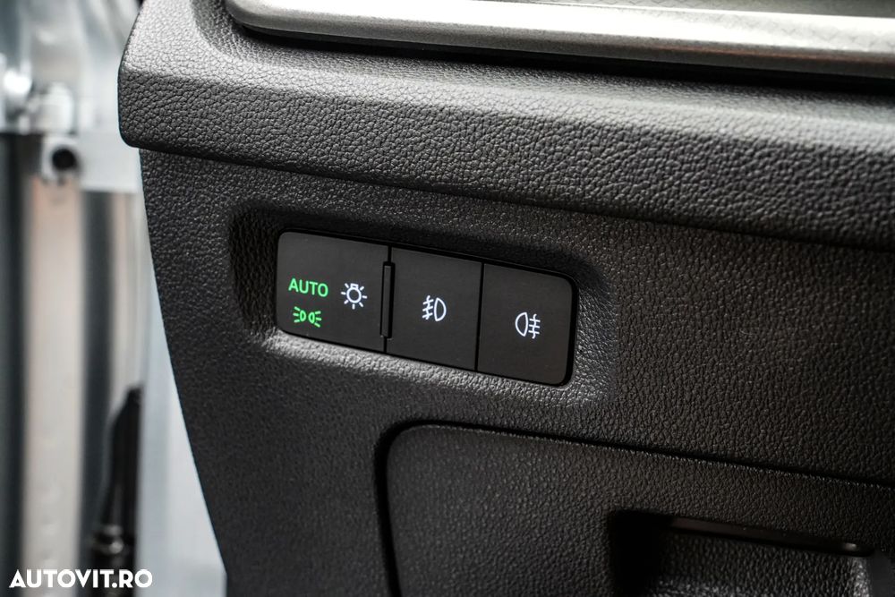 Skoda Octavia 2.0 TDI DSG Style - 24