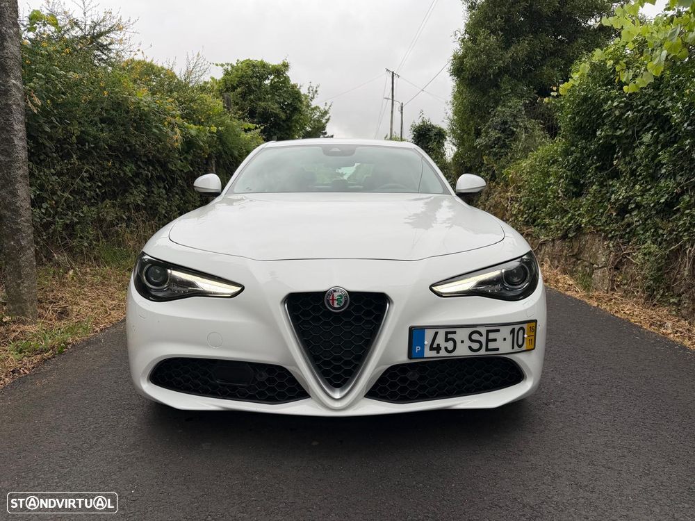 Alfa Romeo Giulia 2.2 D AT8 - 5