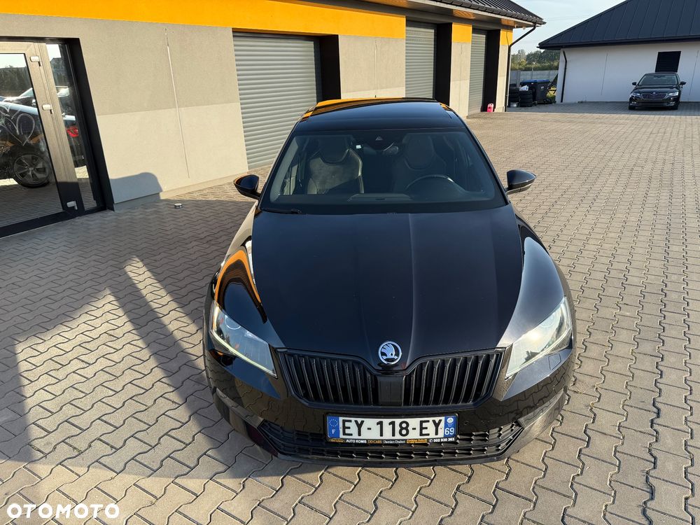 Skoda Superb 2.0 TDI Sportline DSG - 9