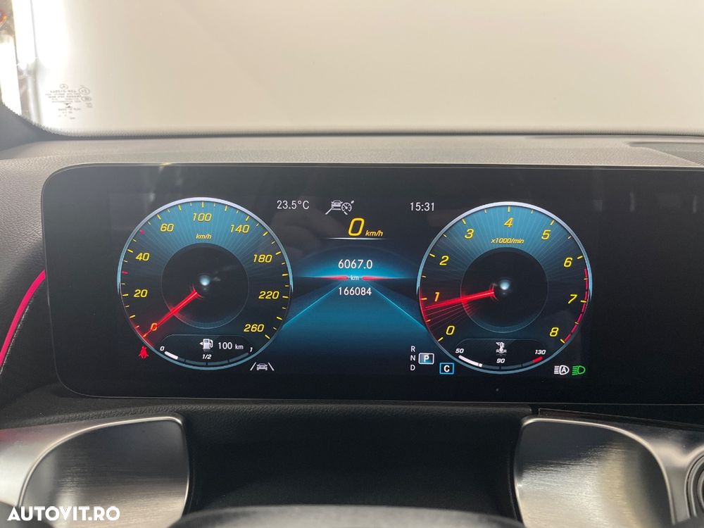 Mercedes-Benz GLB 200 7G-DCT AMG Line - 11