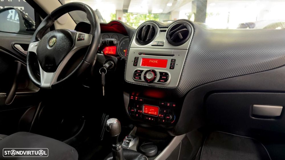 Alfa Romeo MiTo 1.3 JTD Distinctive - 30