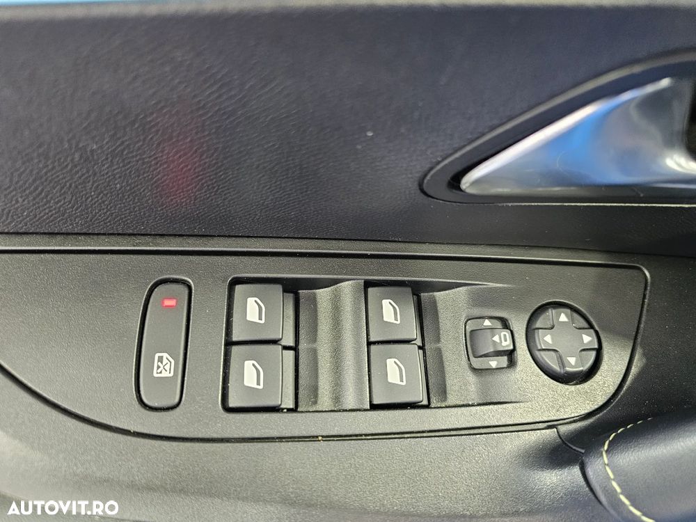 Peugeot 2008 1.2 PureTech BVM6 STT GT - 6