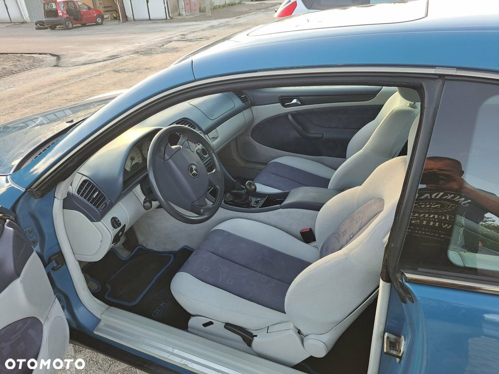 Mercedes-Benz CLK 200 - 11