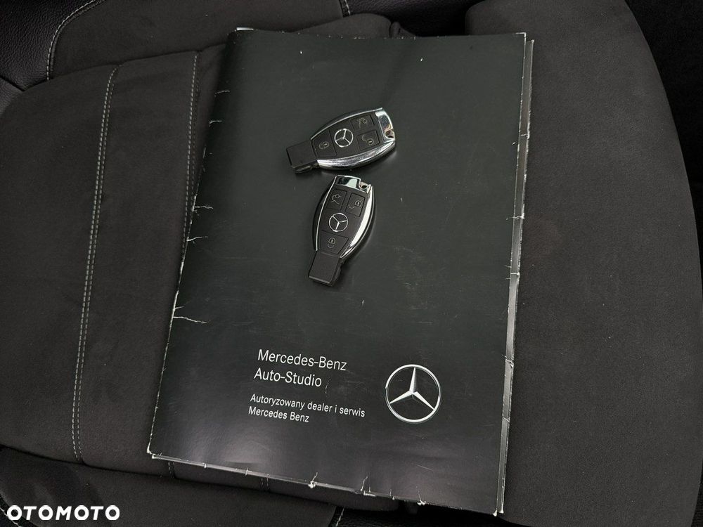 Mercedes-Benz Klasa C 200 4Matic 9G-TRONIC - 31