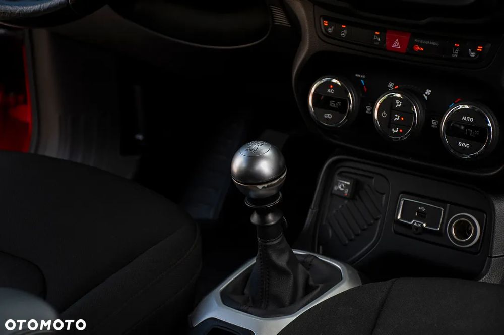 Jeep Renegade 1.4 MultiAir Limited - 11