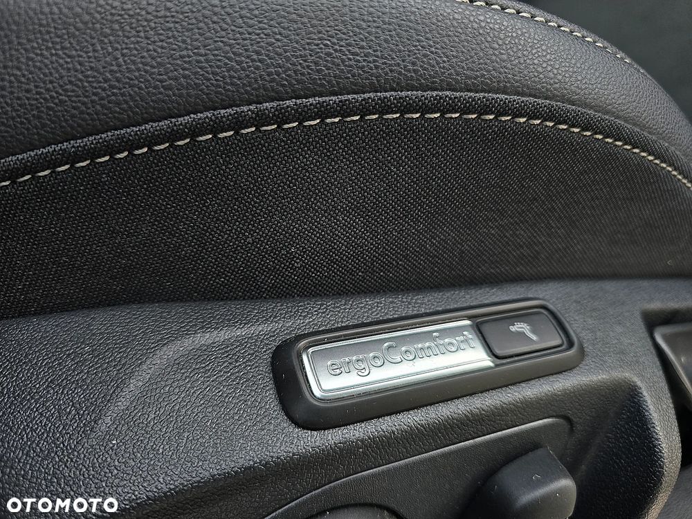 Volkswagen Arteon 2.0 TSI R-Line DSG - 25