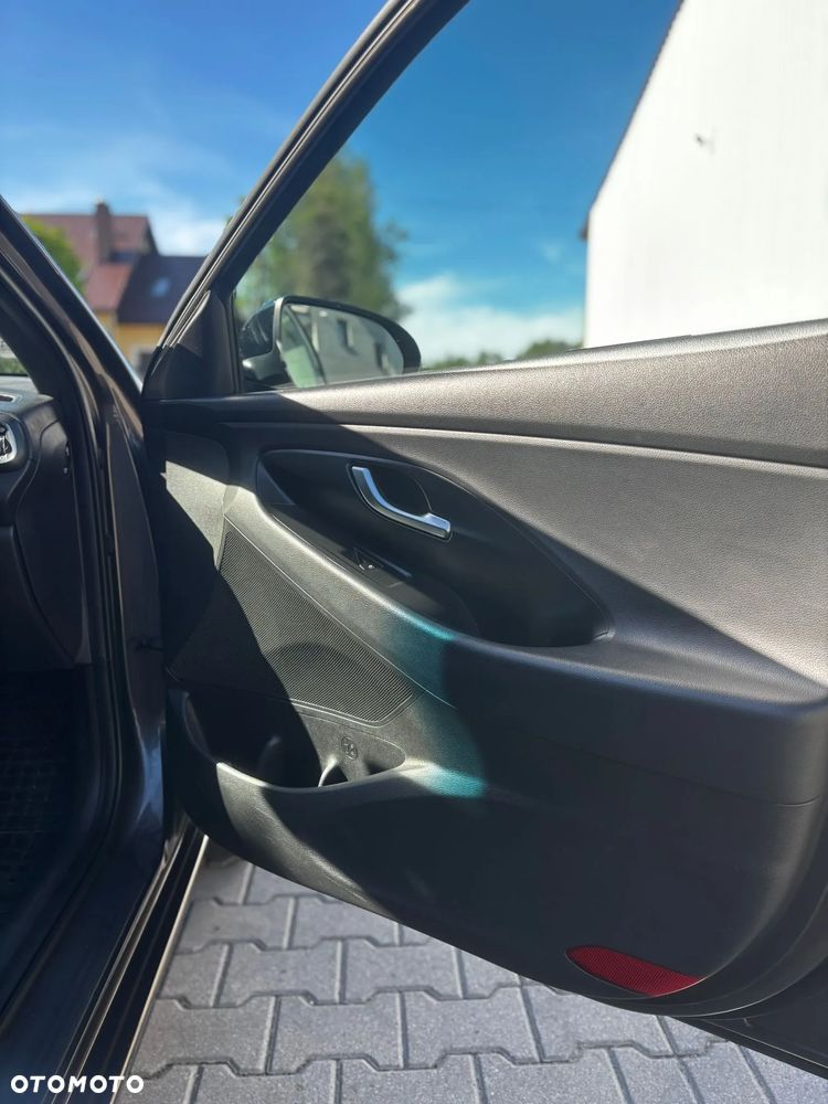 Hyundai i30 1.6 D GO DCT - 15