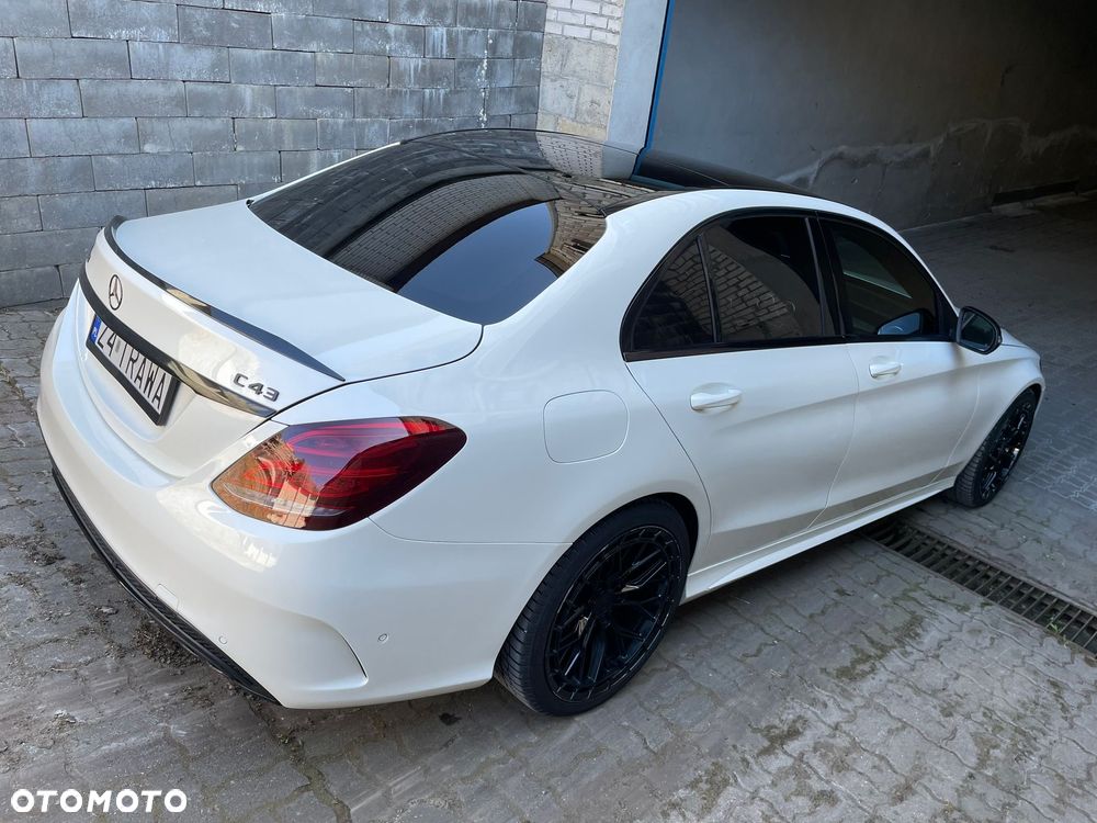 Mercedes-Benz Klasa C AMG 43 4-Matic - 4