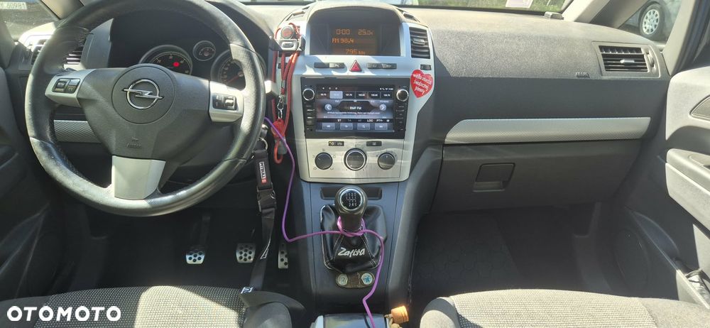 Opel Zafira 1.9 CDTI Cosmo - 9