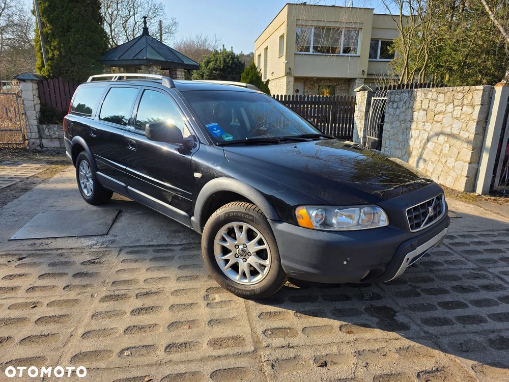 Volvo XC 70 D5 AWD Momentum - 1