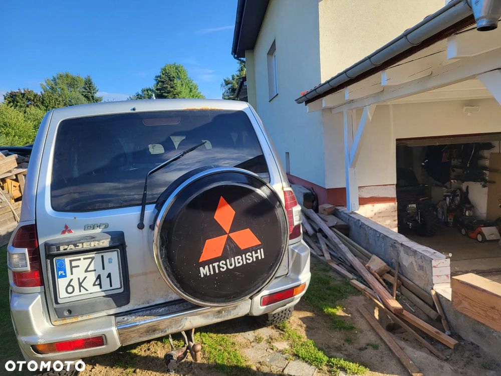Mitsubishi Pajero - 3