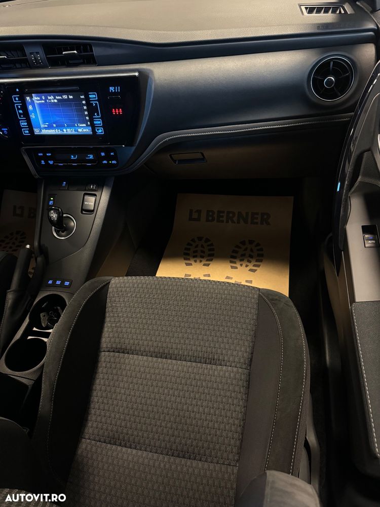 Toyota Auris 1.8 VVT-i Hybrid Automatik Touring Sports Team Deutschland - 24