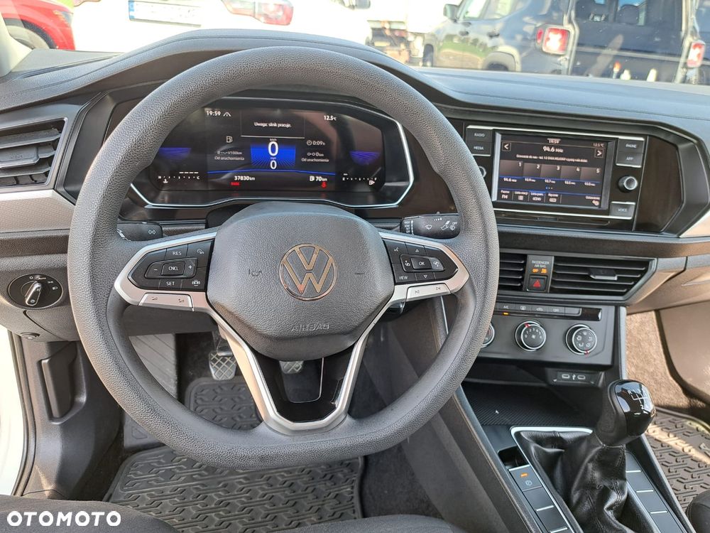 Volkswagen Jetta - 16