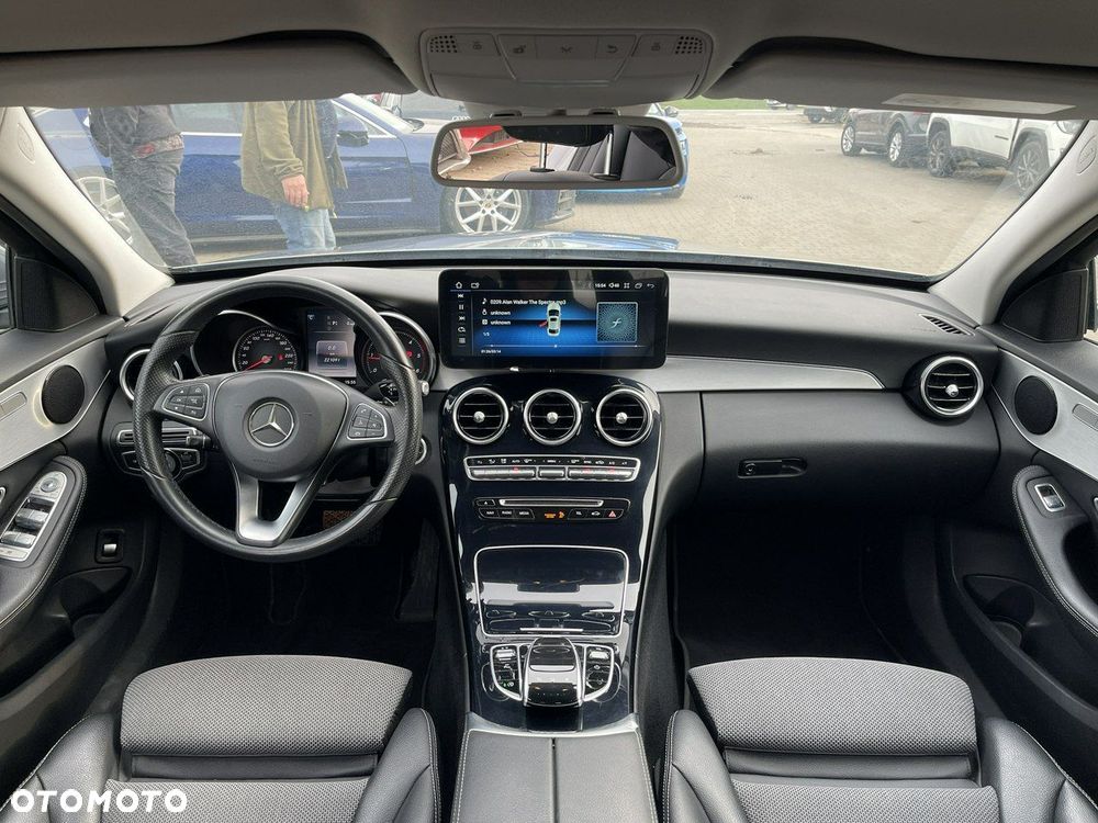 Mercedes-Benz Klasa C 220 d 4Matic 9G-TRONIC AMG Line - 11