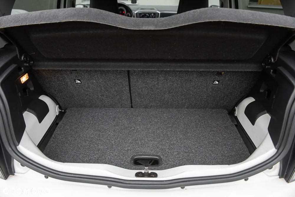 Volkswagen up! - 24