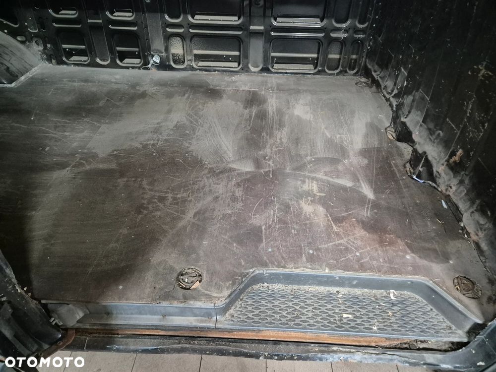 ZABUDOWA PODŁOGA PAKI L3 MAXI BLIŹNIAK IVECO DAILY III  IV  99-13r. - 1