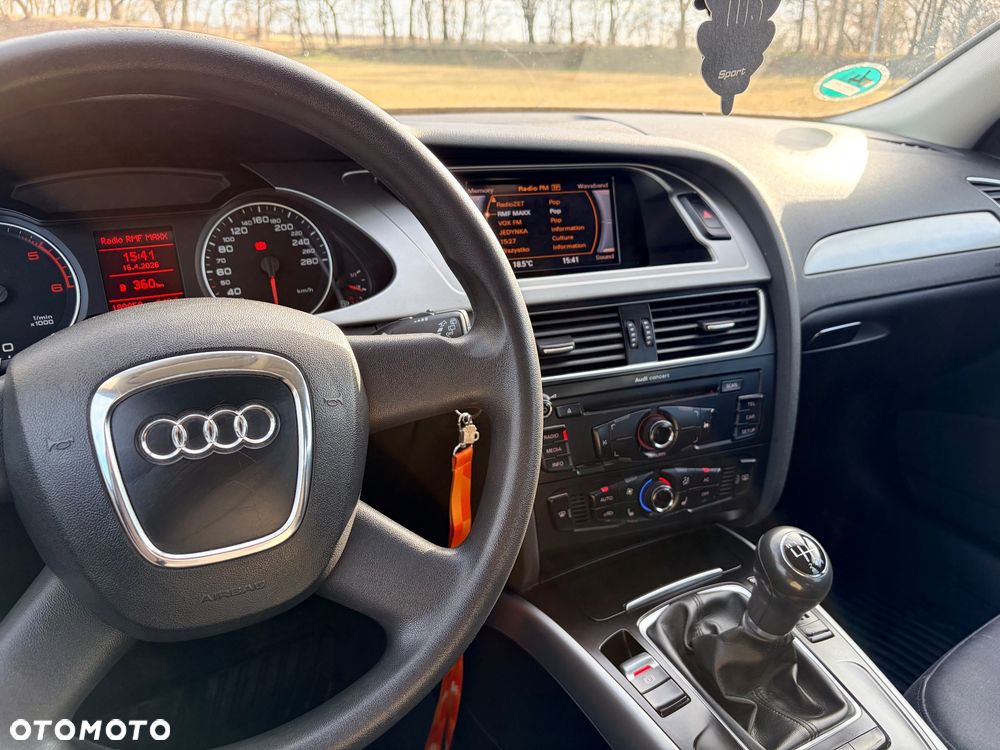 Audi A4 Avant - 28