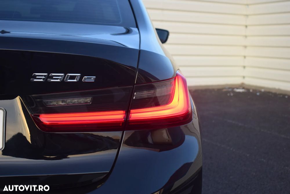 BMW Seria 3 330e AT PHEV - 28