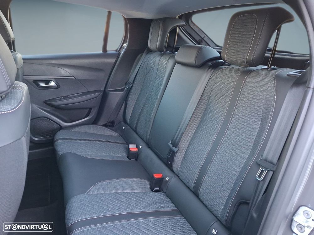 Peugeot 208 1.2 Hybrid Allure e-DCS6 - 12