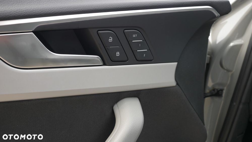 Audi A4 Avant 40 TDI S tronic S line - 23