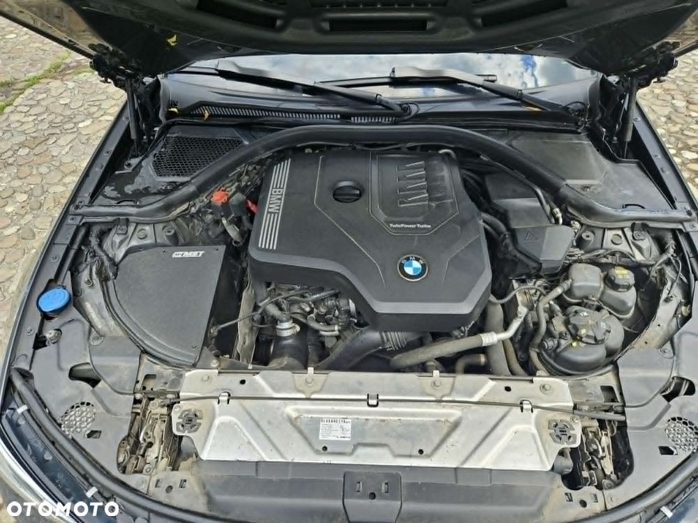 BMW Seria 3 330i xDrive M Sport sport - 3