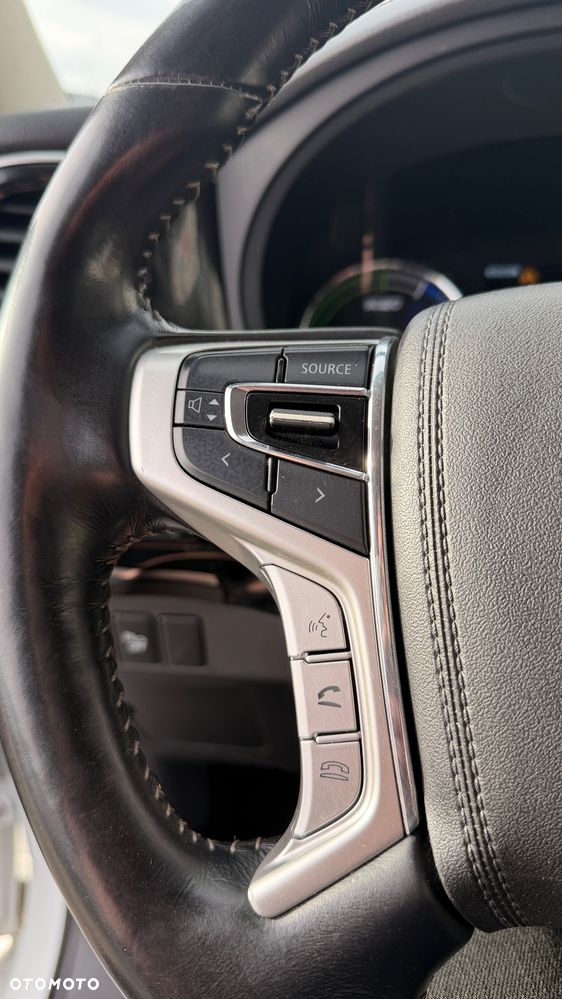 Mitsubishi Outlander - 15