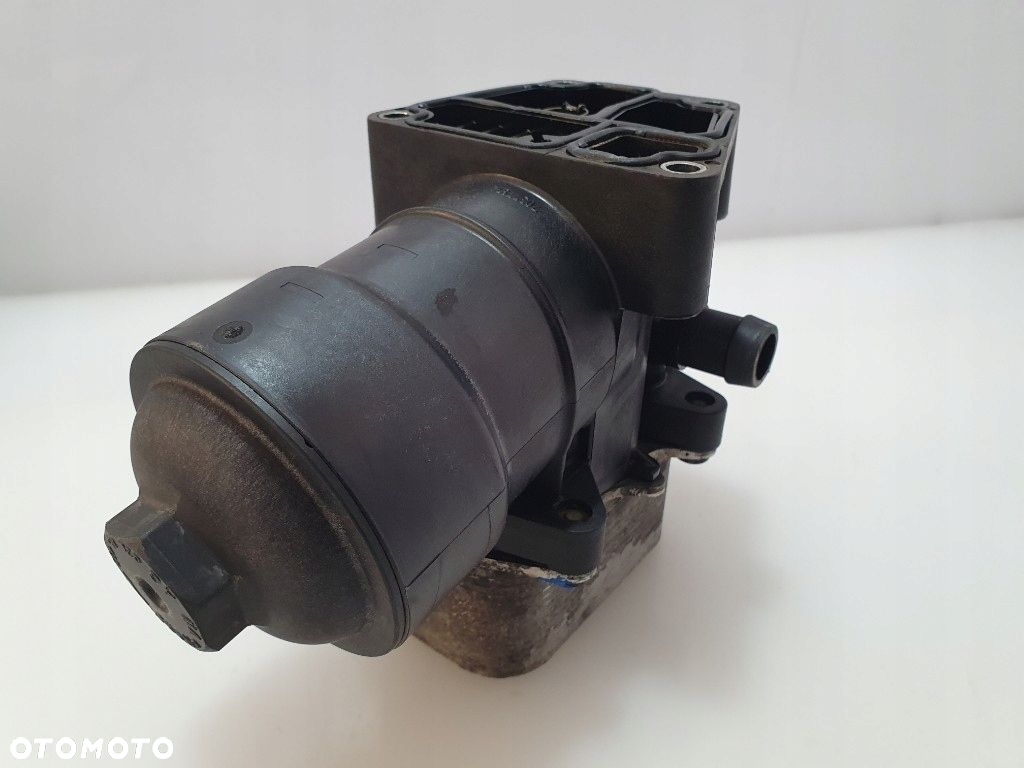 AUDI A3 8P GOLF TOURAN CADDY PODSTAWA FILTRA OLEJU TDI OBUDOWA 03L115389C - 10