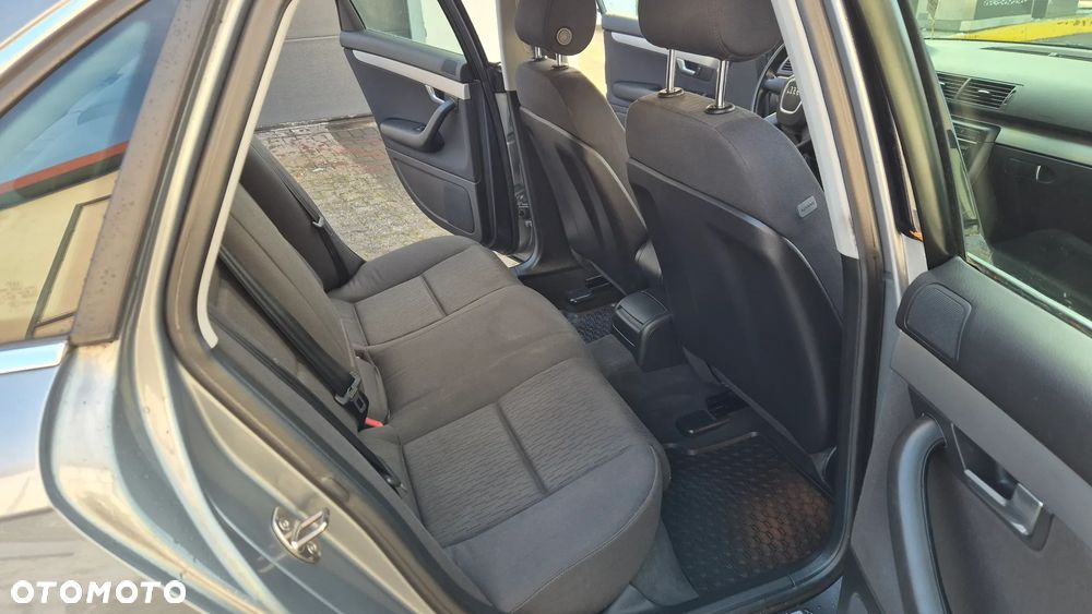 Audi A4 Limousine 2.0 TDI DPF - 10