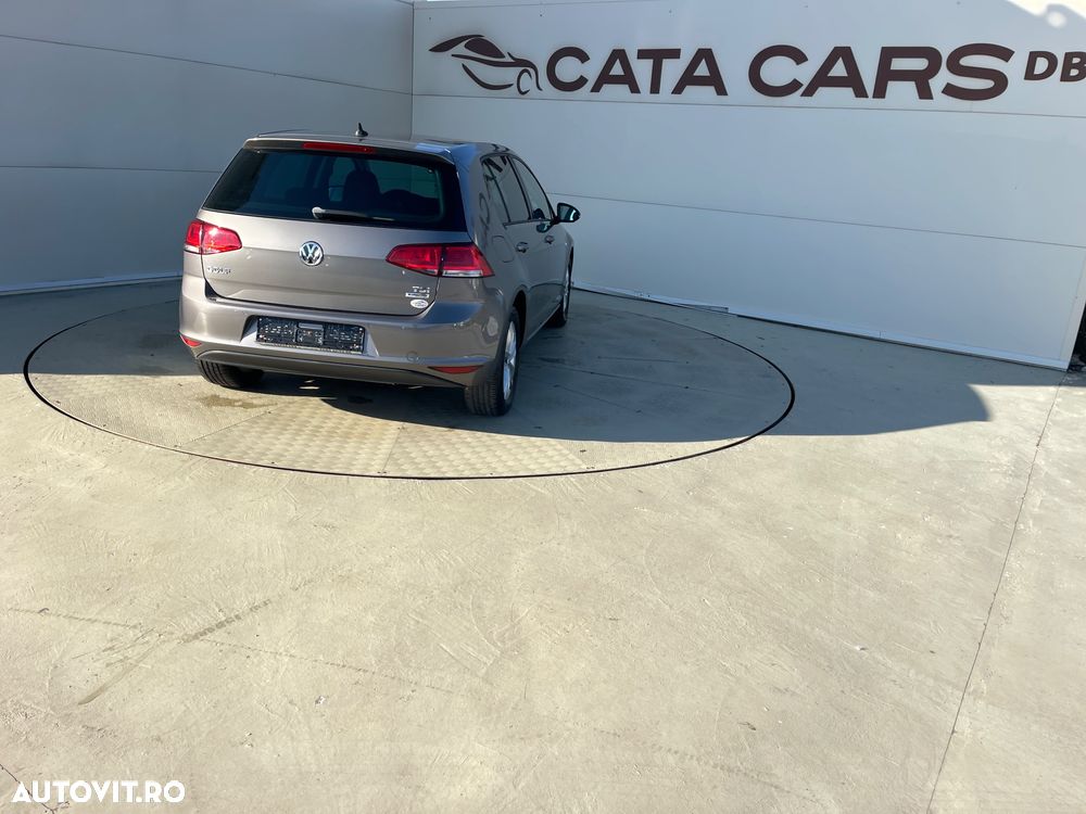 Volkswagen Golf 1.2 TSI BMT Comfortline - 14