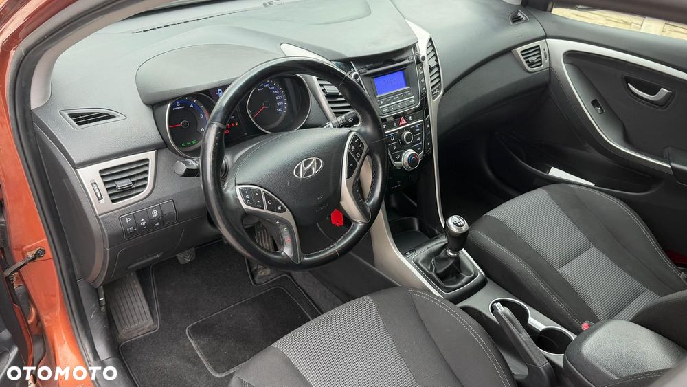 Hyundai i30 1.6 CRDI Passion Plus - 31