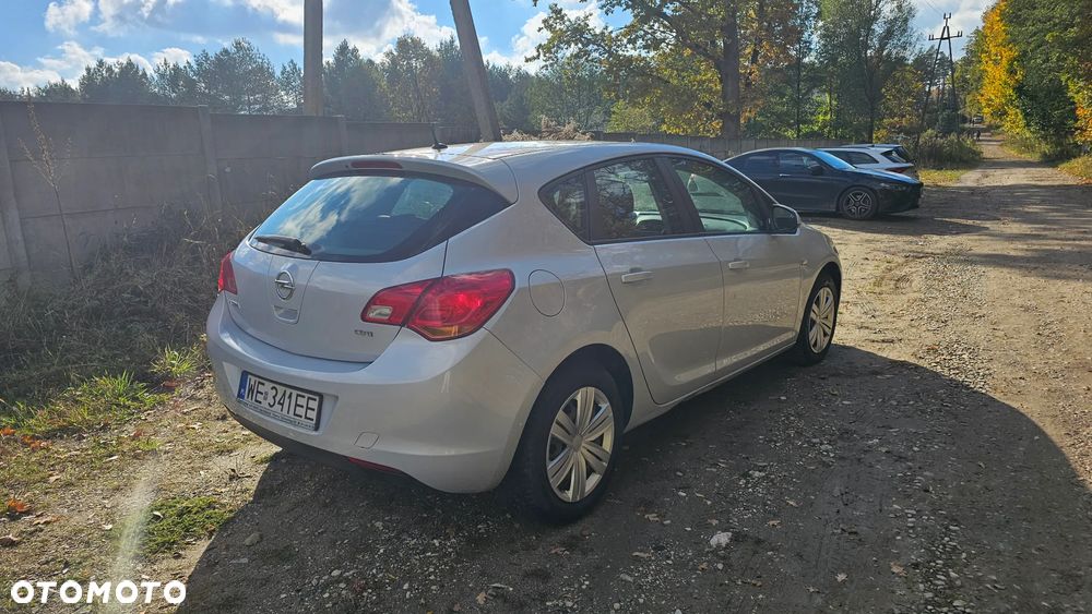 Opel Astra 1.7 CDTI Essentia - 4