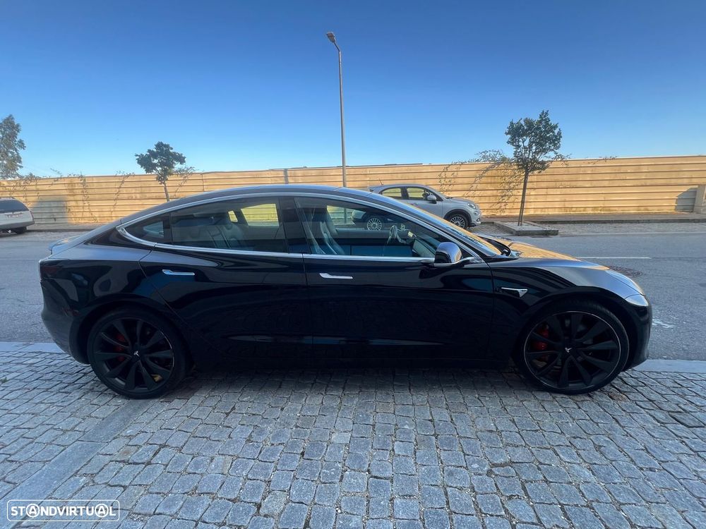 Tesla Model 3 Long Range AWD Dual Motor Performance - 4