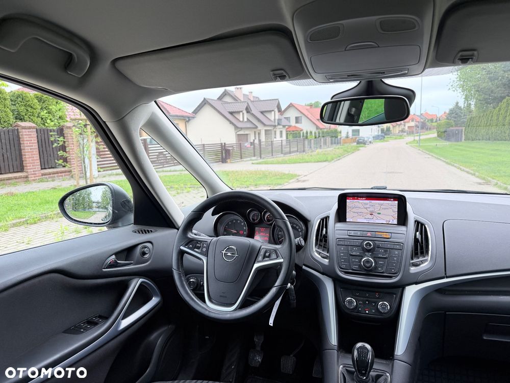 Opel Zafira - 13