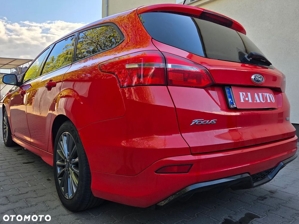 Ford Focus 1.0 EcoBoost Start-Stopp-System ST-LINE DESIGN - 4