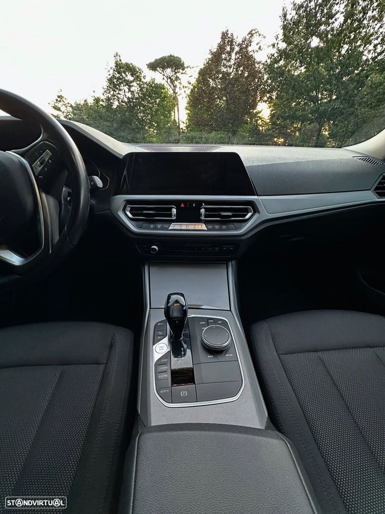 BMW 330 e Line Sport Auto - 13