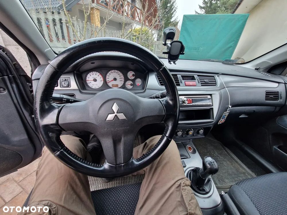 Mitsubishi Lancer 1.6 Invite - 9