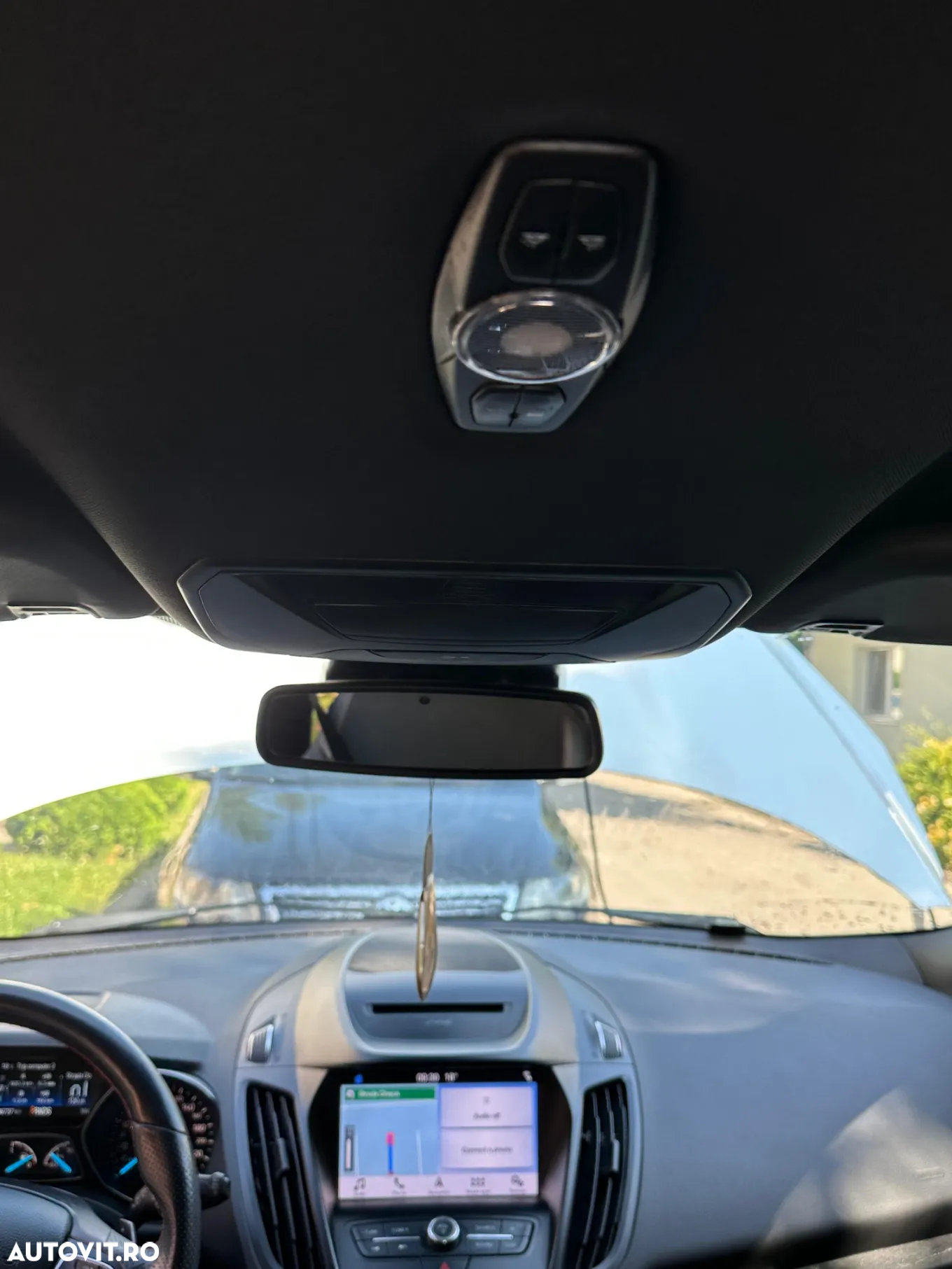 Ford Kuga - 10