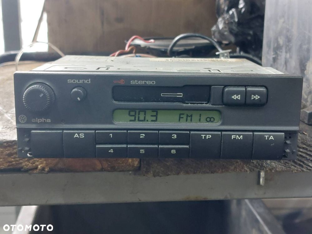 RADIO ODTWARZACZ ALHPA VW PASSAT B4 1H0035156 - 2