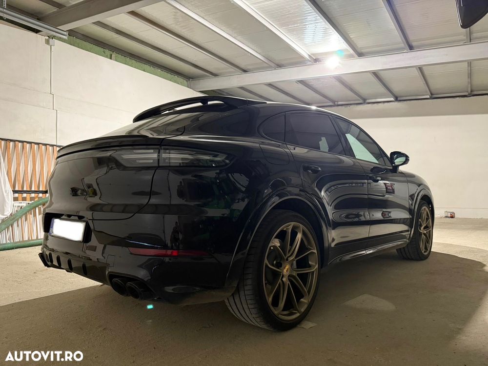 Porsche Cayenne Coupe - 11