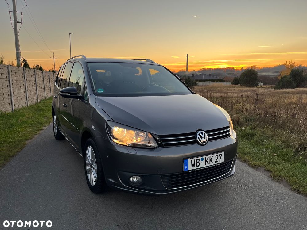 Volkswagen Touran 2.0 TDI DPF BlueMotion Technology DSG STYLE - 20