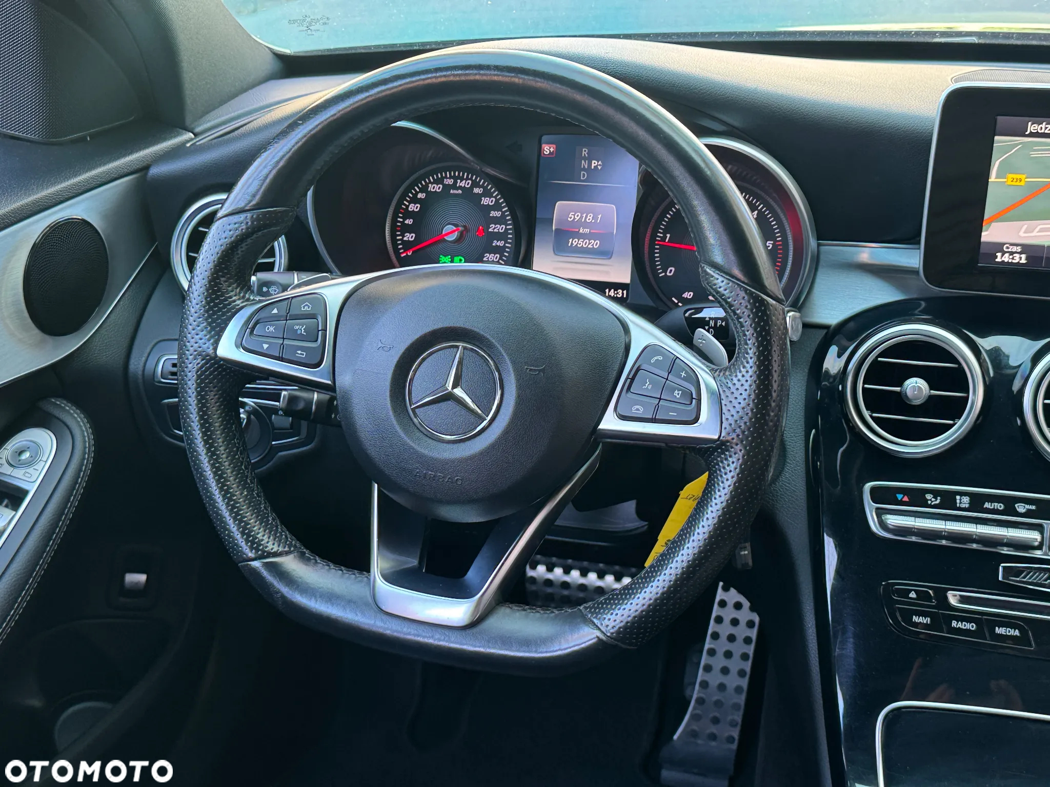 Mercedes-Benz Klasa C 180 (BlueTEC) d 7G-TRONIC AMG Line - 22