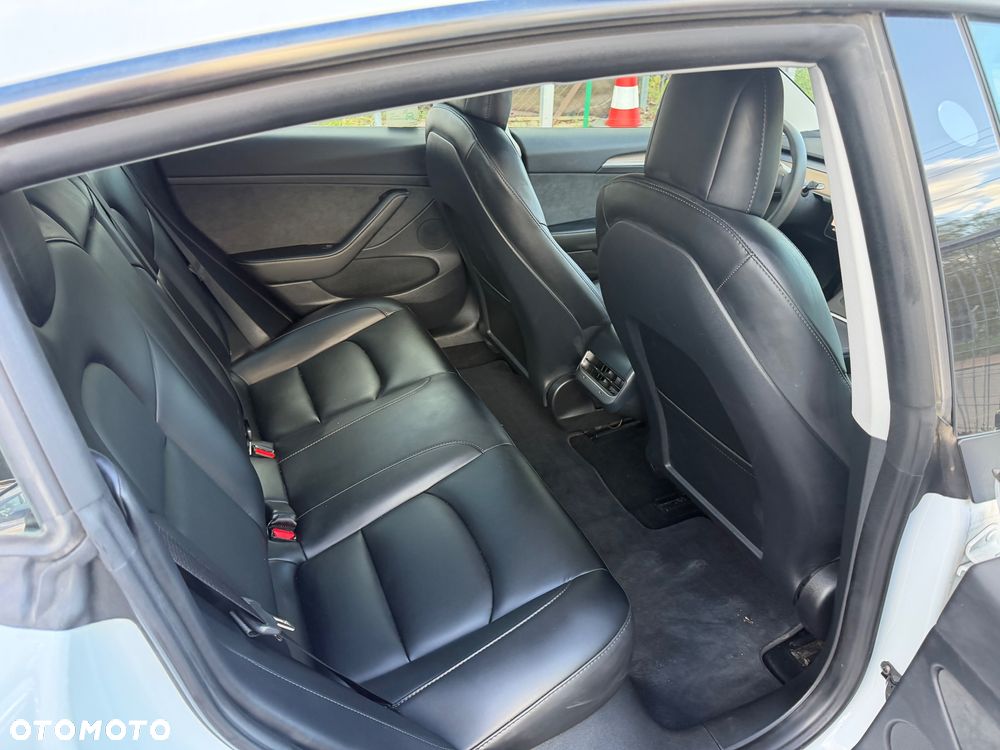 Tesla Model 3 RWD - 30