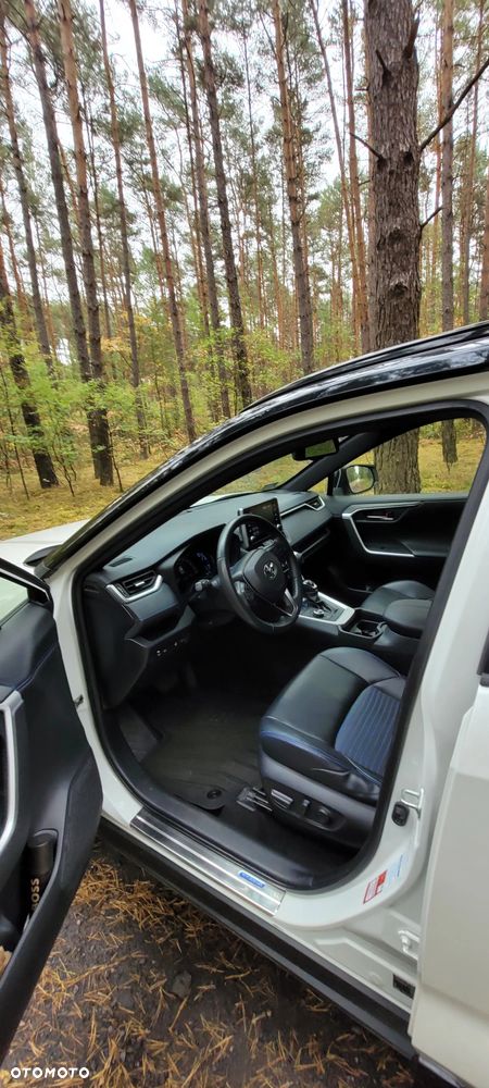 Toyota RAV4 - 7