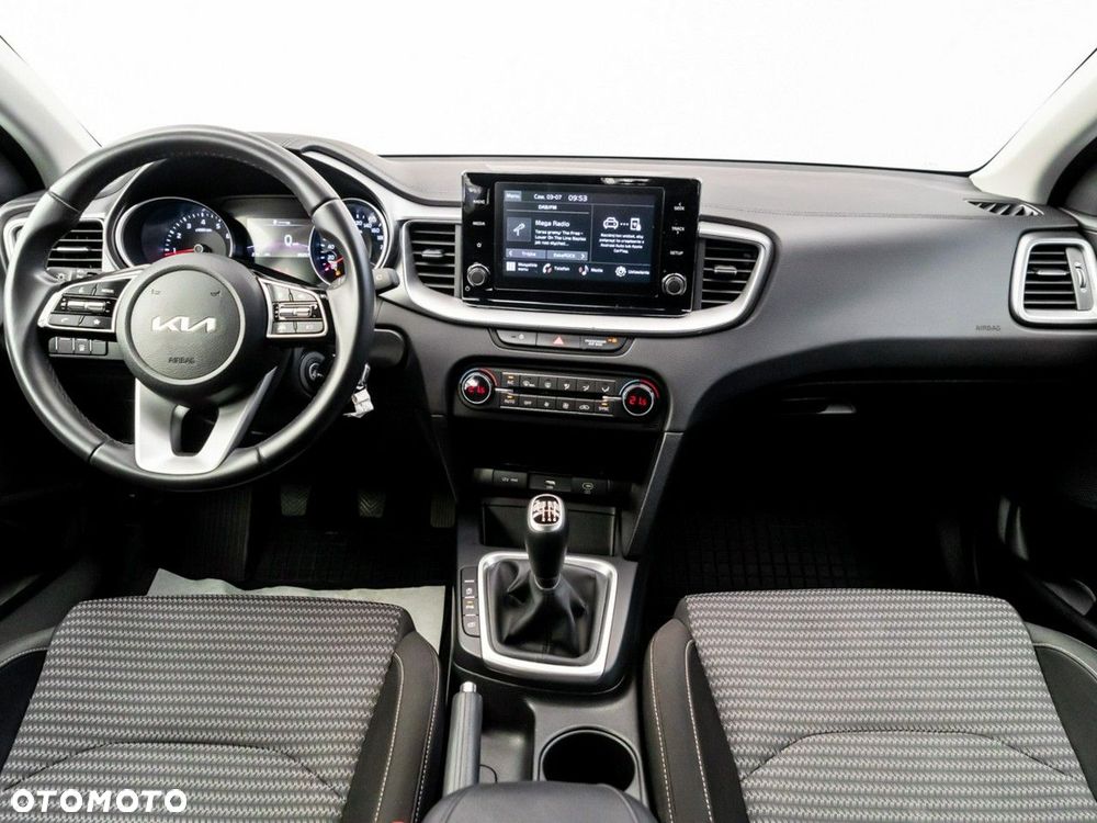 Kia Ceed 1.5 T-GDI M - 22