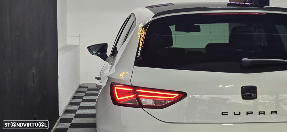 SEAT Leon 2.0 TSI Cupra DSG S/S - 32
