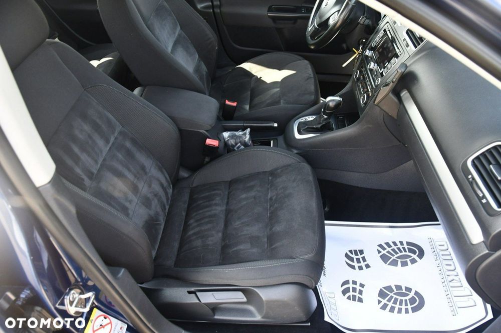 Volkswagen Golf - 20